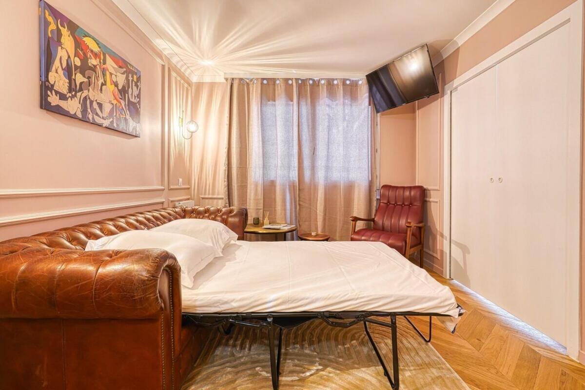 Melody Suite In Paris Курбевуа Экстерьер фото