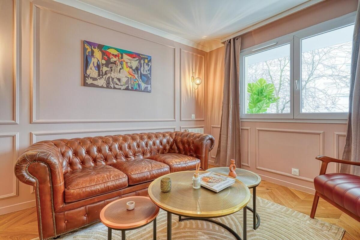Melody Suite In Paris Курбевуа Экстерьер фото