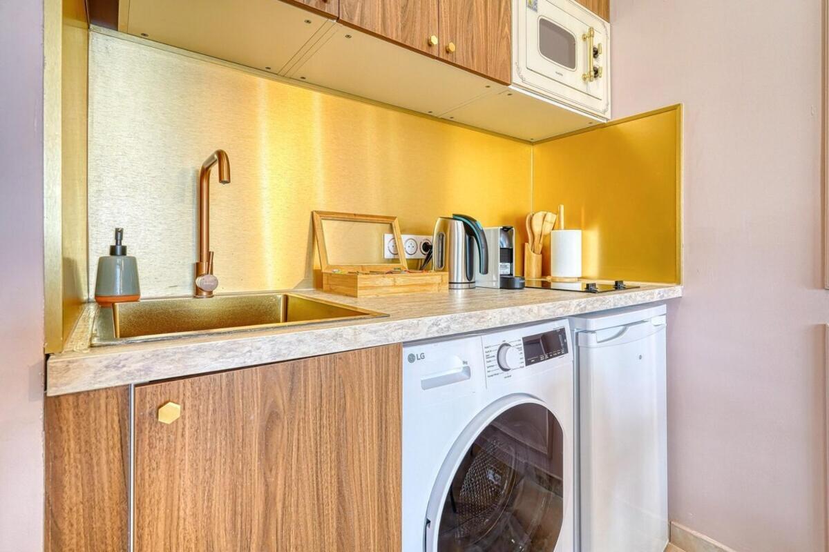 Melody Suite In Paris Курбевуа Экстерьер фото